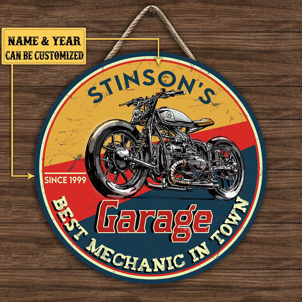 Personalized Garage Best Mechanic In Town Wood Round Sign.
